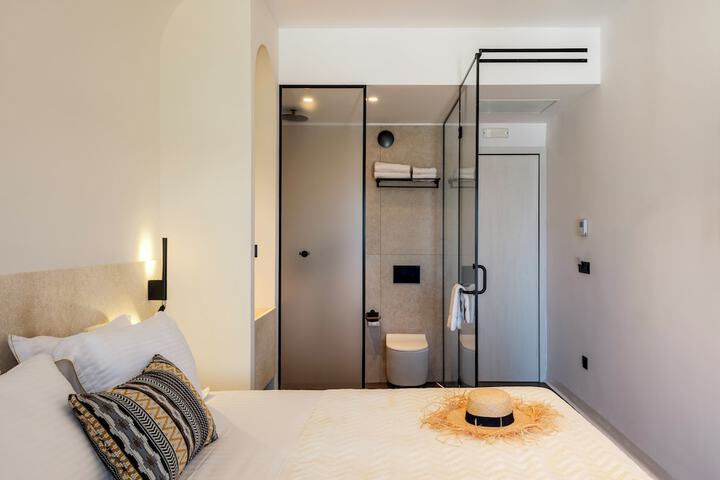 Room 37 of 56