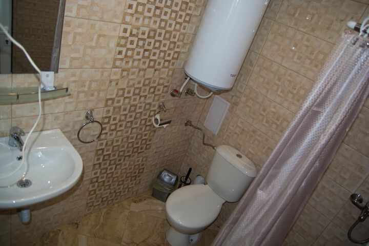 Room 30 of 50