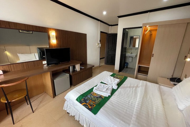 Room 40 of 73