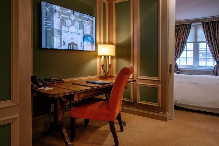 Room 9 of 61
