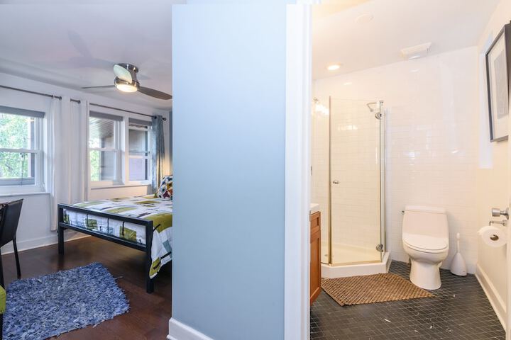 Room 32 of 114