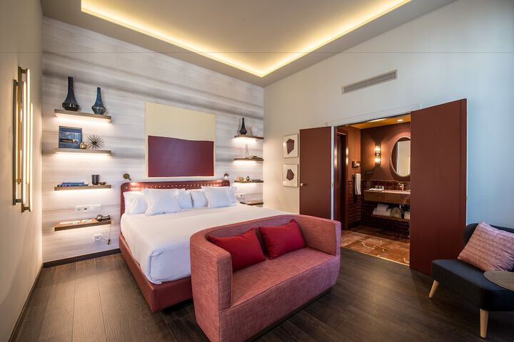 Room 15 of 54