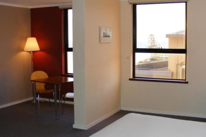 Room 5 of 34