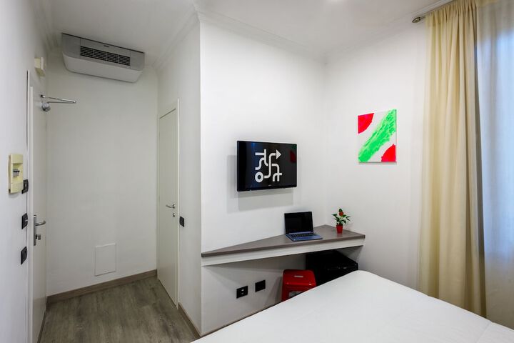 Room 12 of 63