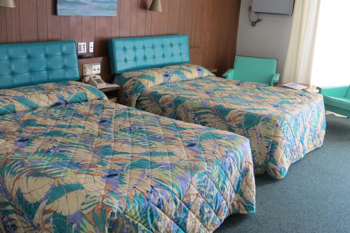 Room 11 of 40