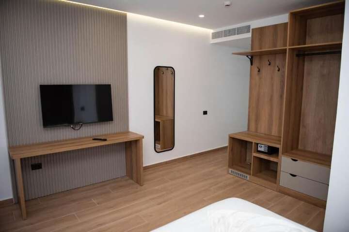 Room 26 of 46
