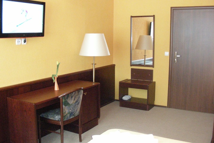Room 6 of 57