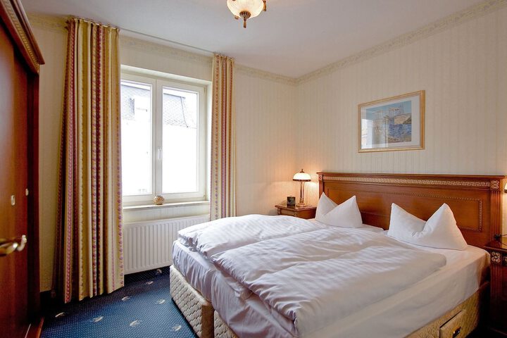 Room 6 of 36