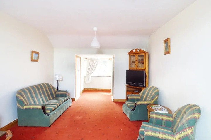 Kiltartan House 2B
