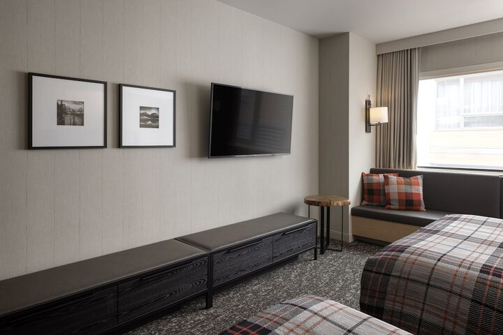 Room 13 of 53