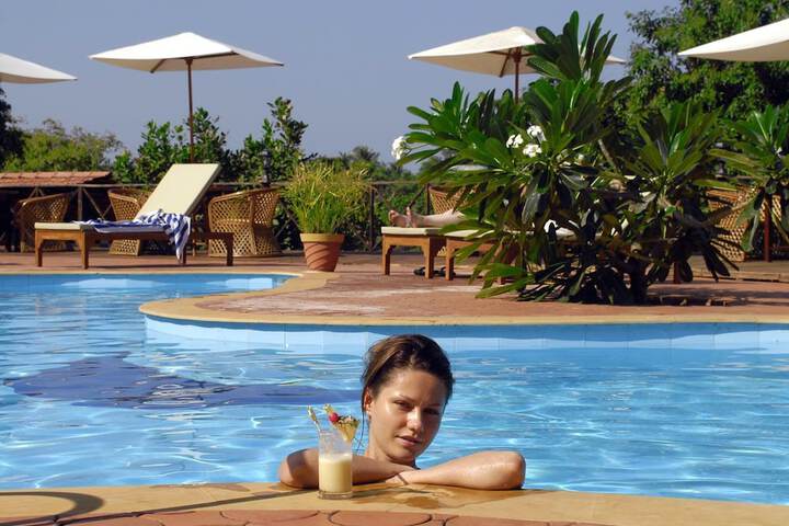 Pool Hotel