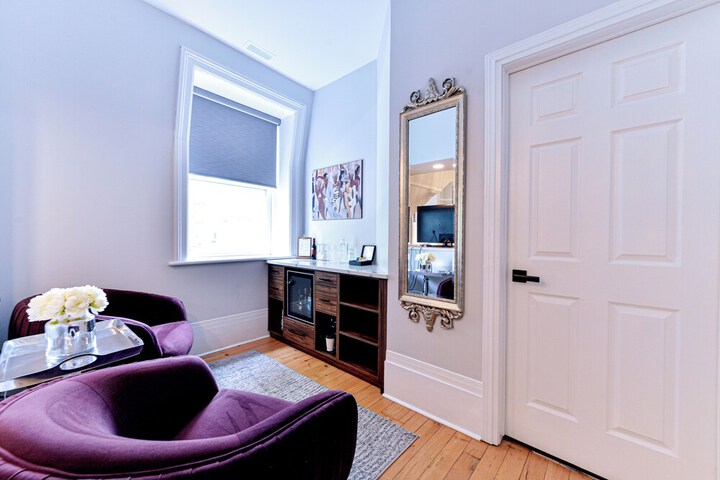 Room 10 of 61