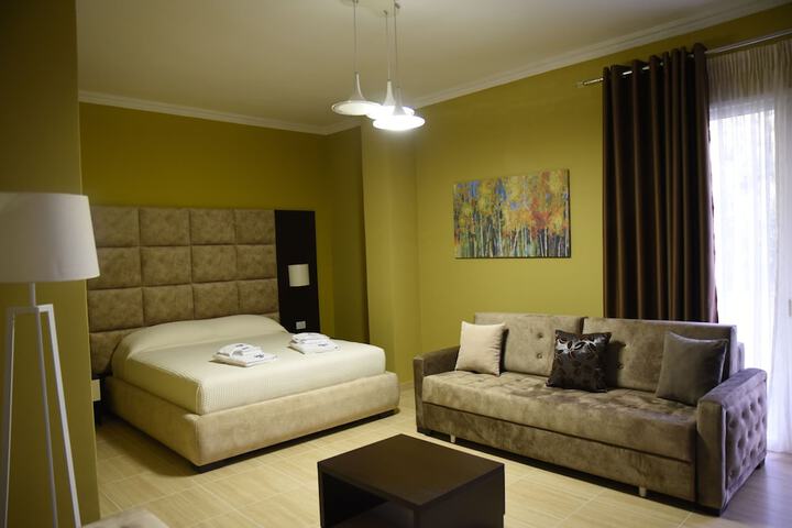 Room 17 of 121