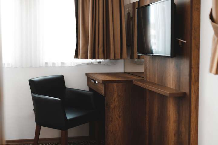 Room 19 of 44