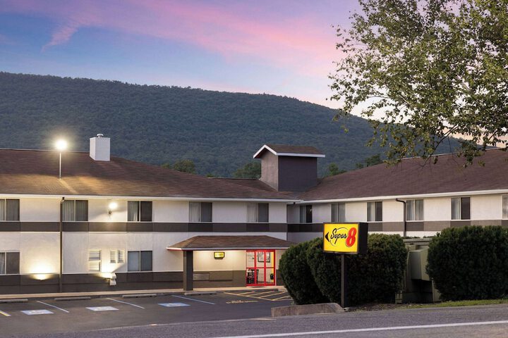 Hotel 37 of 38