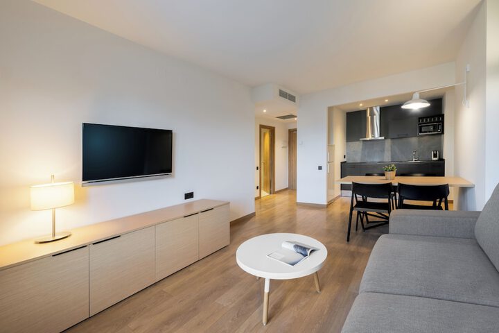 Room 7 of 50
