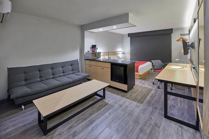 Room 5 of 50