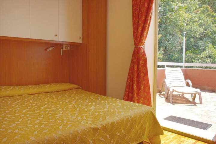 Room 16 of 70