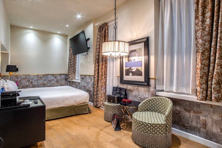 Room 20 of 29