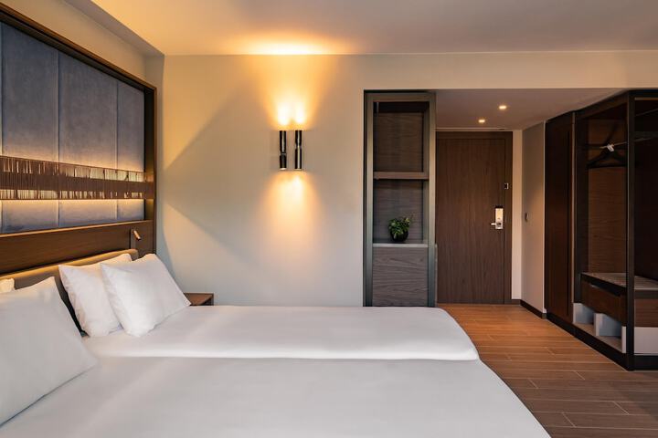 Room 13 of 67