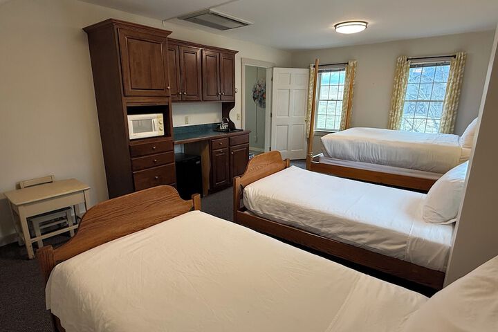 Room 73 of 331
