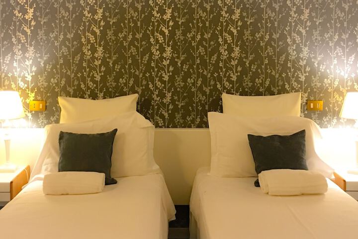 Room 21 of 61