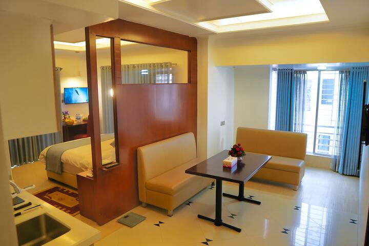 Room 4 of 27