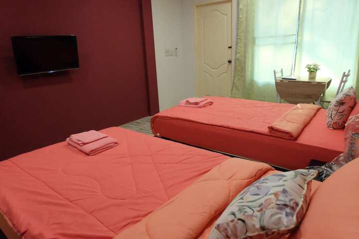 Room 17 of 32