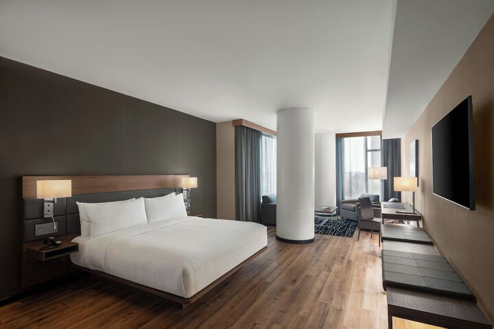 Room 5 of 31
