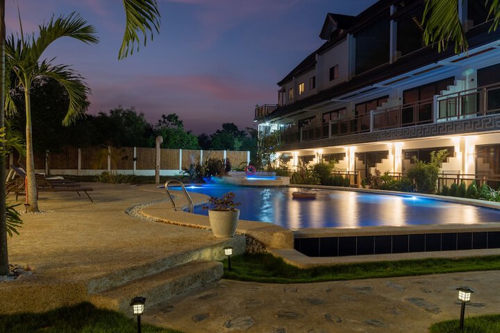 Pool 55 of 82