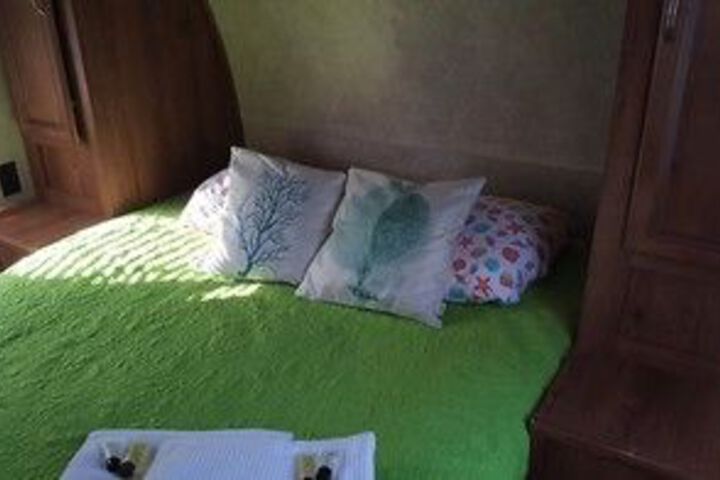 Room 52 of 132