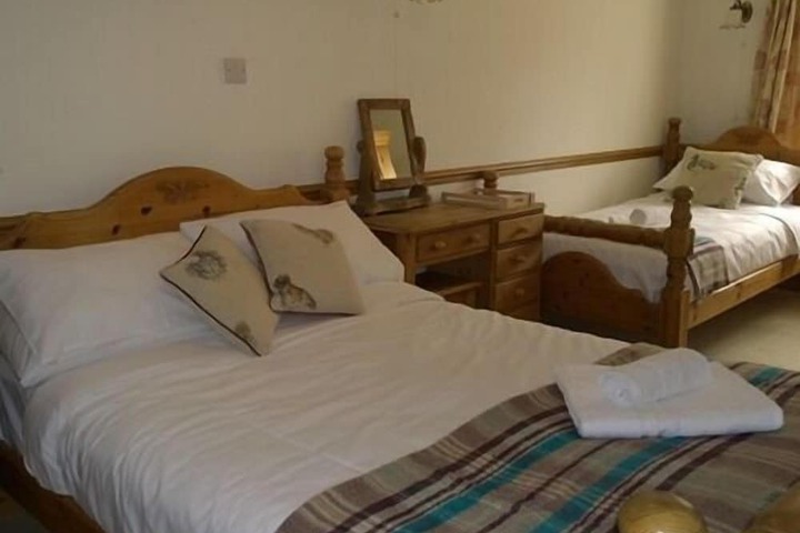 Room 2 of 22