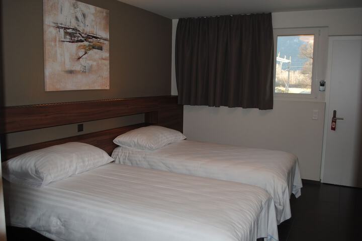 Room 31 of 77