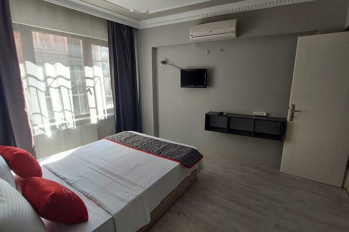 Room 42 of 53