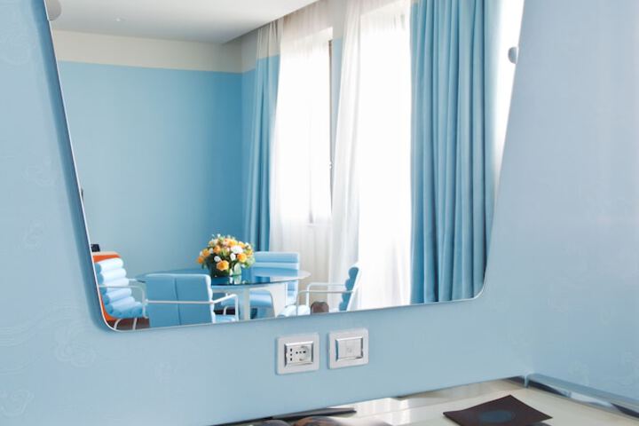 Room 22 of 49