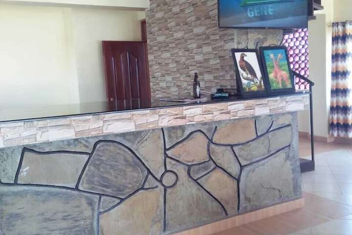 Lounge 9 of 11