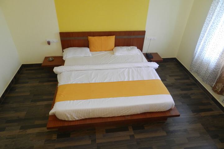 Room 8 of 50