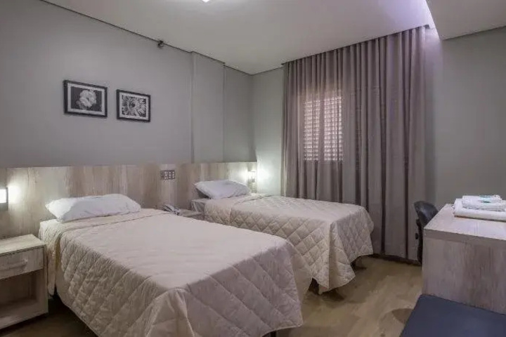 Room 4 of 17