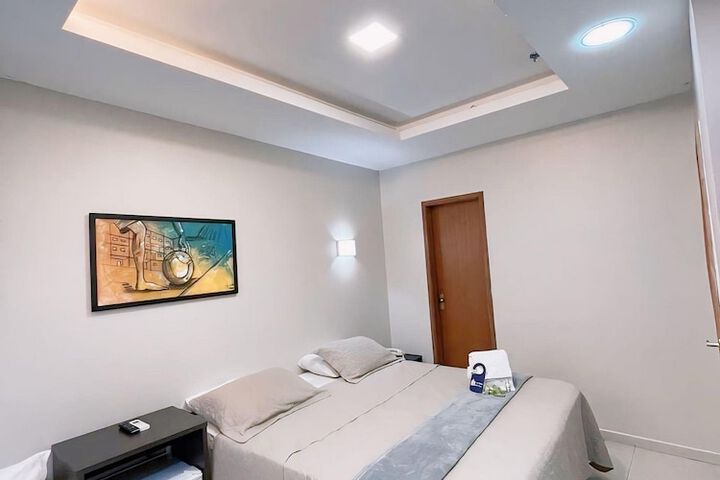 Room 10 of 24