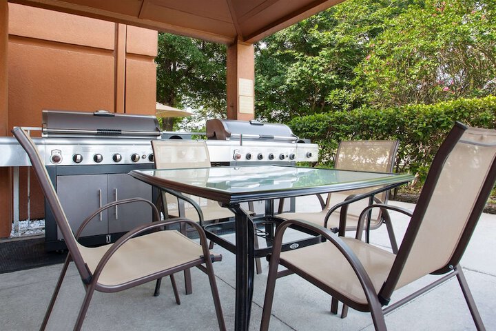 BBQ/picnic area