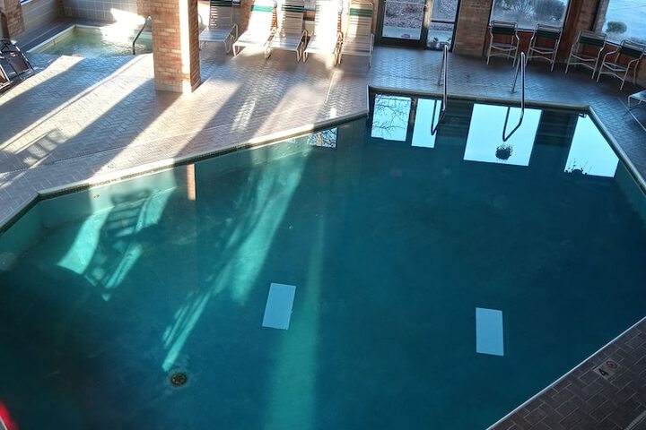 Pool 18 of 30