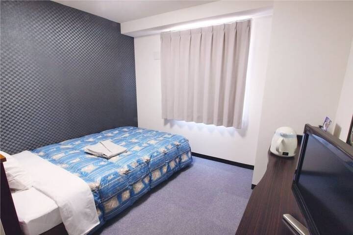 Room 6 of 15