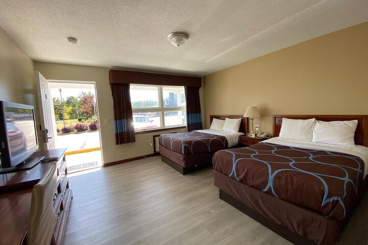 2 Double Beds (1 of 2)