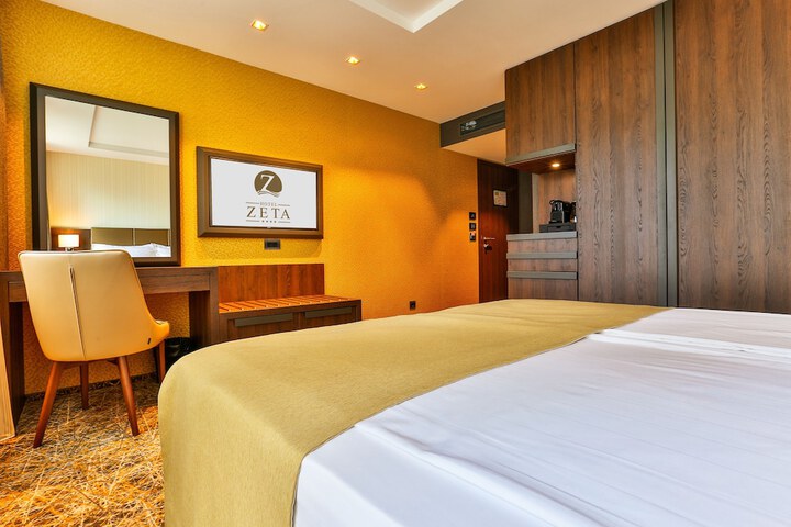 Room 14 of 53