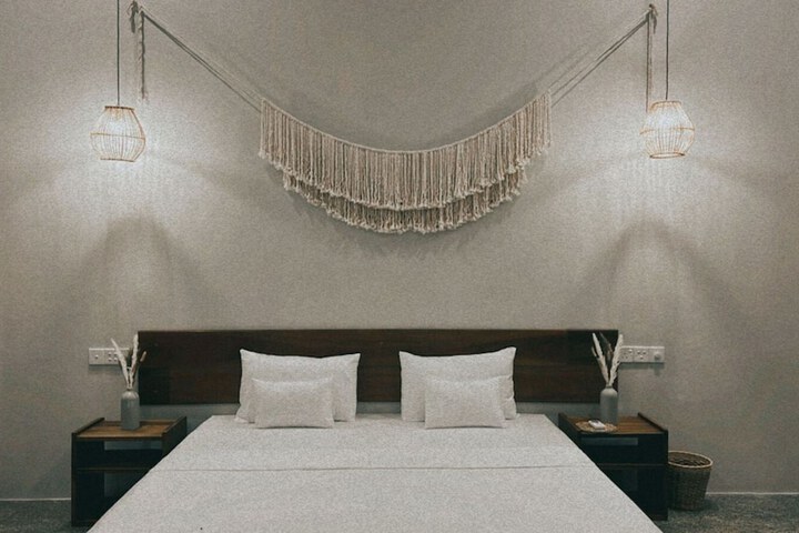 Room 2 of 29