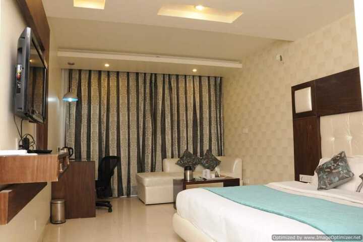 Room 4 of 42