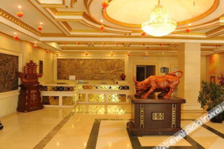 Hotel Interior 9 of 28