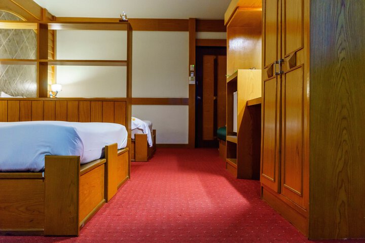 Room 12 of 74