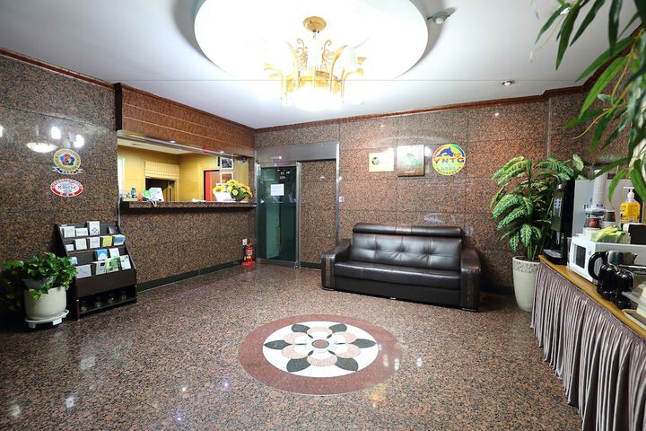 Hotel Interior 4 of 40