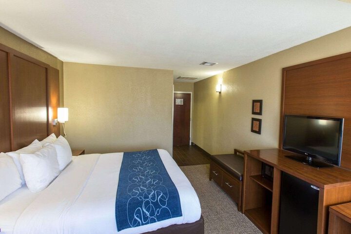 Room 18 of 39